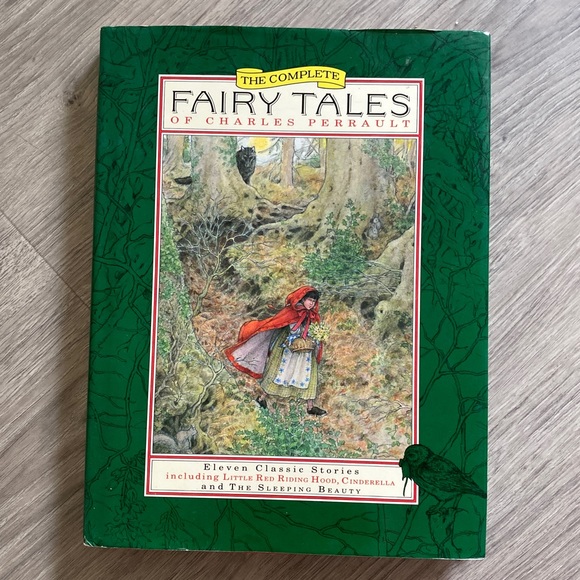 VINTAGE Fairy Tale book Charles Perrault Complete - Picture 1 of 8
